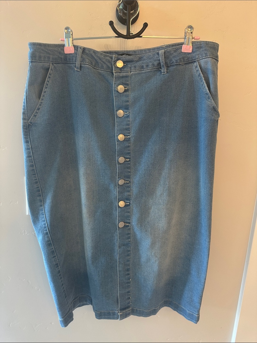 d. jeans Blue Button-Front Midi Denim Skirt